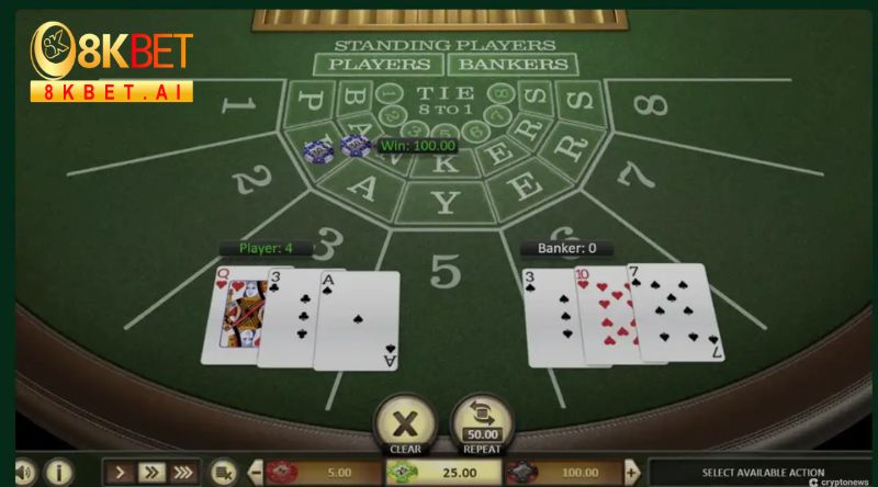 Baccarat là một trò chơi bài giữa hai bên: "Người Chơi" (Player) và "Nhà Cái" (Banker).